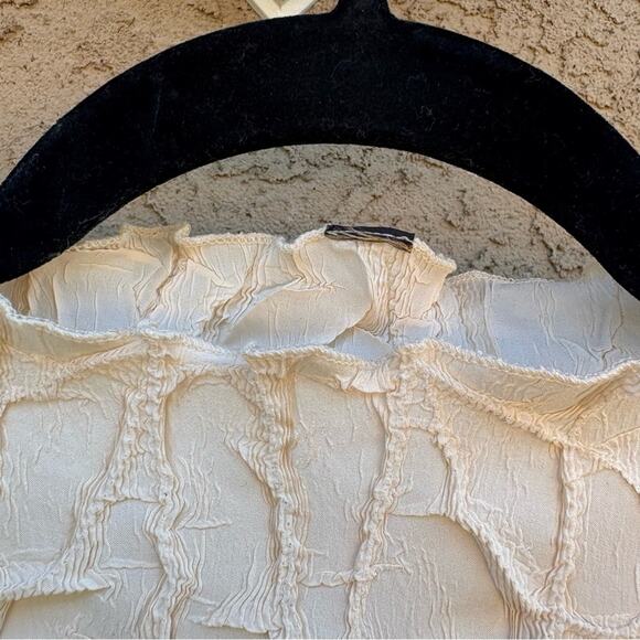 VTG Yanite Couture Textured Cream Women's Top, women's small - Picture 2 of 4